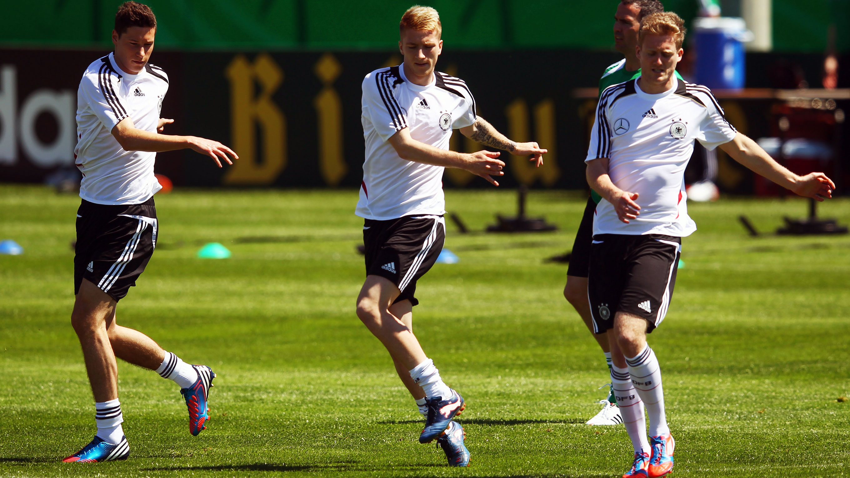 Weg zum/zur Nationalspieler/in Aktive/r Ü 20 Spieler/in Mein