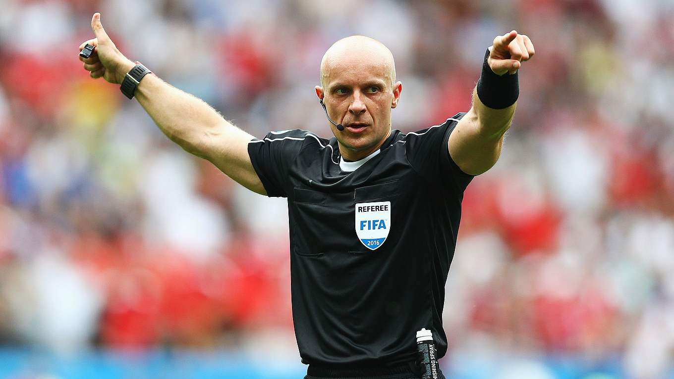 Pole Marciniak to officiate round of 16 match against Slovakia DFB