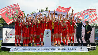 Am Ziel der Träume: Bayern München mit der Meisterschale 2023/2024 © Getty Images