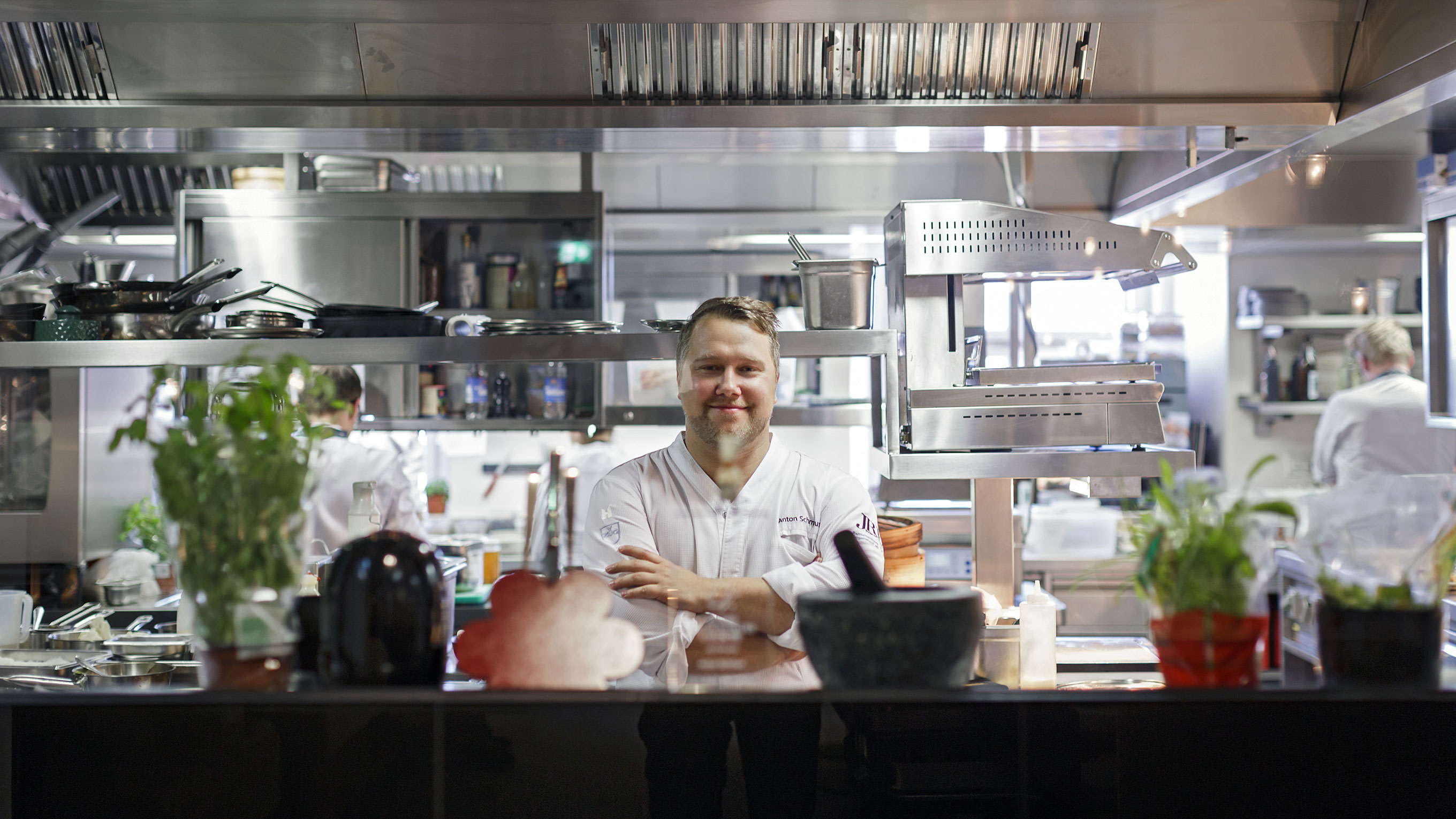 Anton Schmaus Koch Team hinter dem Team Die Mannschaft