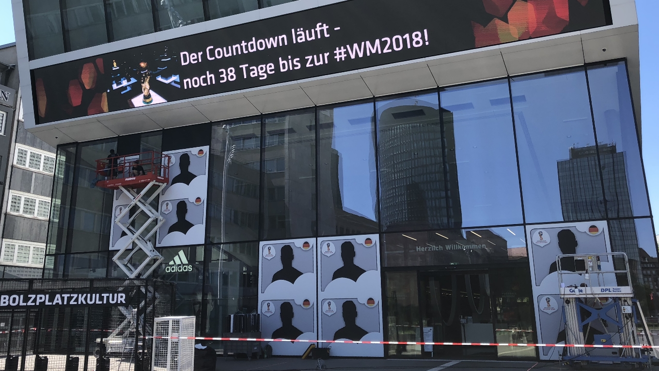 Panini Vorhang Auf Fur Die Anziehenden Abziehbilder Dfb