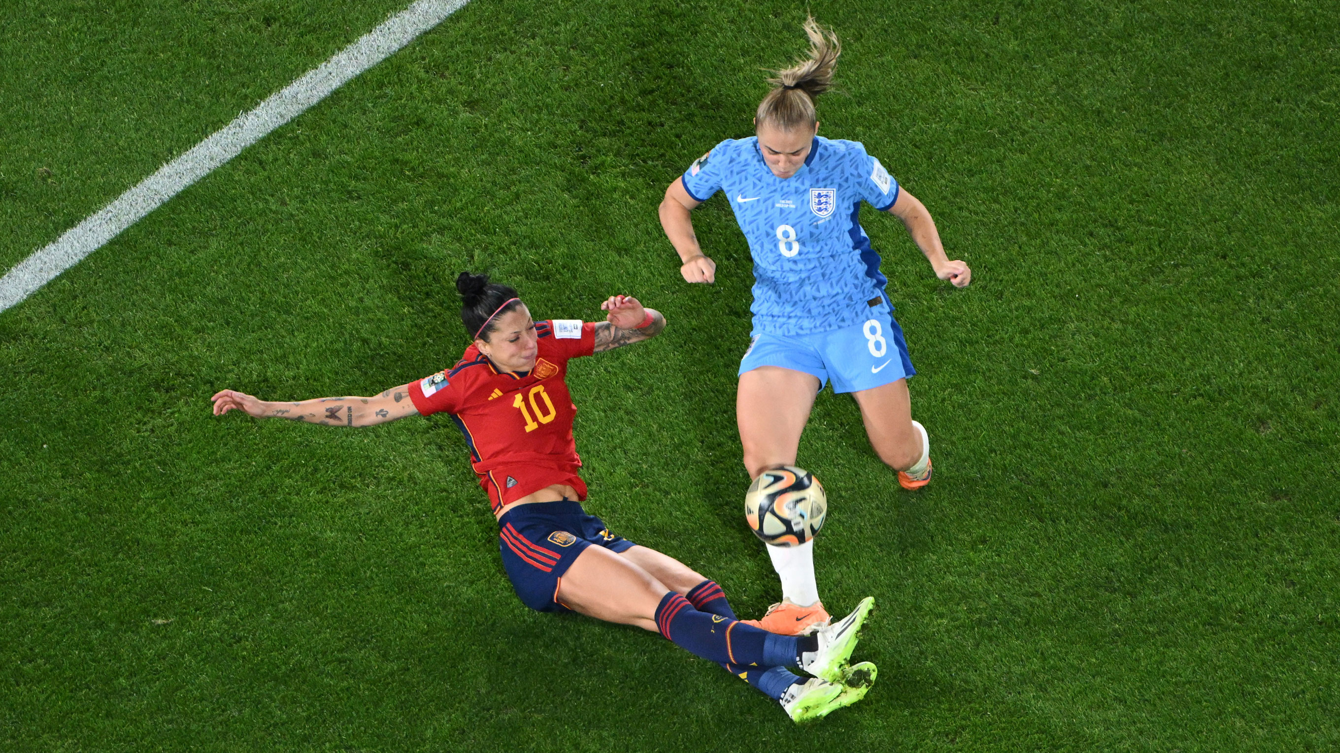 Stanway (r.): "Die Spanierinnen waren sehr, sehr stark in diesem Finale" © Getty Images
