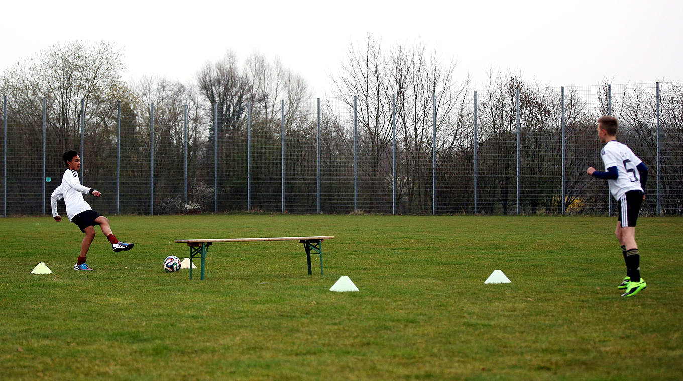 Unter der Bank :: DFB - Deutscher Fußball-Bund e.V.
