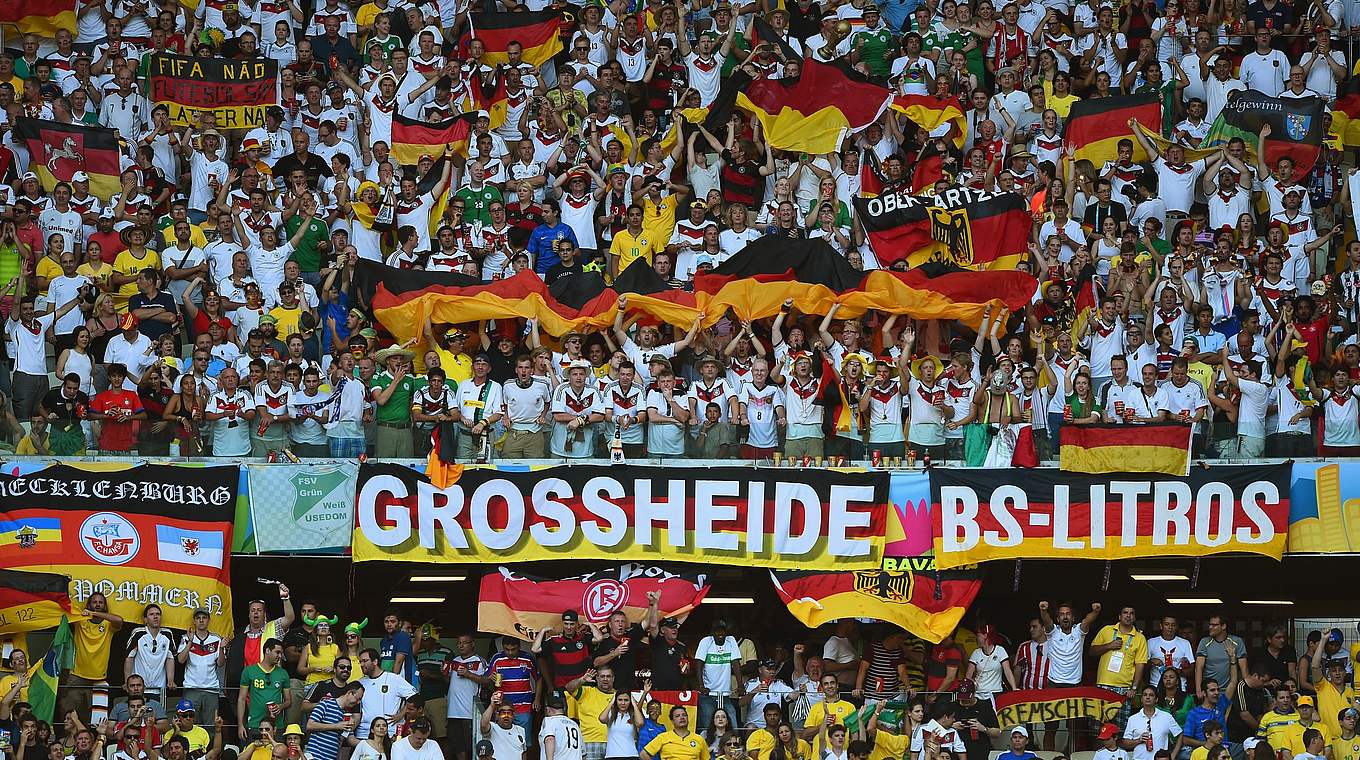 Schöne Erinnerung: Deutsche Fans bei der WM 2014 in Brasilien. © Getty Images