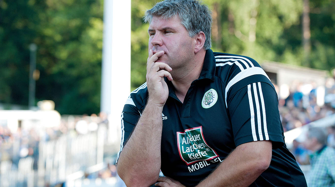 Hofft auf drei Punkte gegen Worms: FCH-Coach Jens Kiefer  © 2014 Getty Images