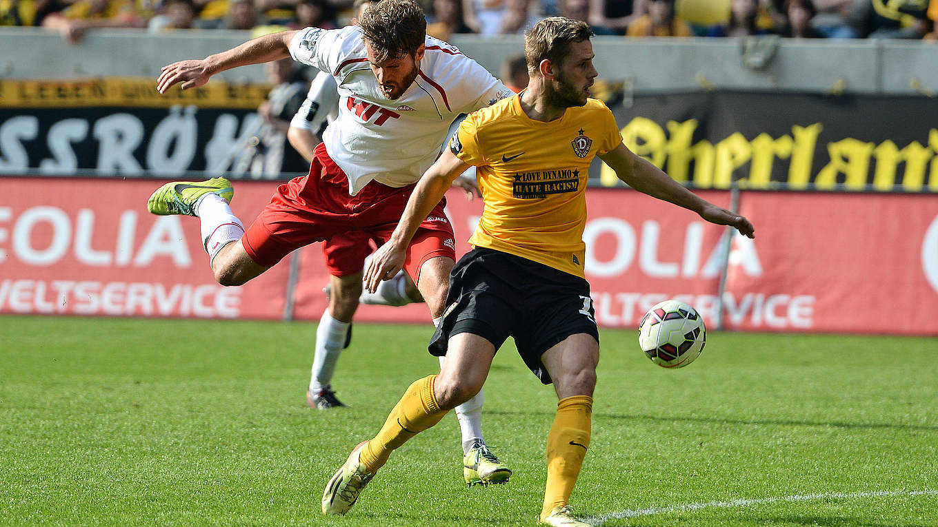 Dynamo Dresden mit Sondertrikot gegen Rassismus DFB