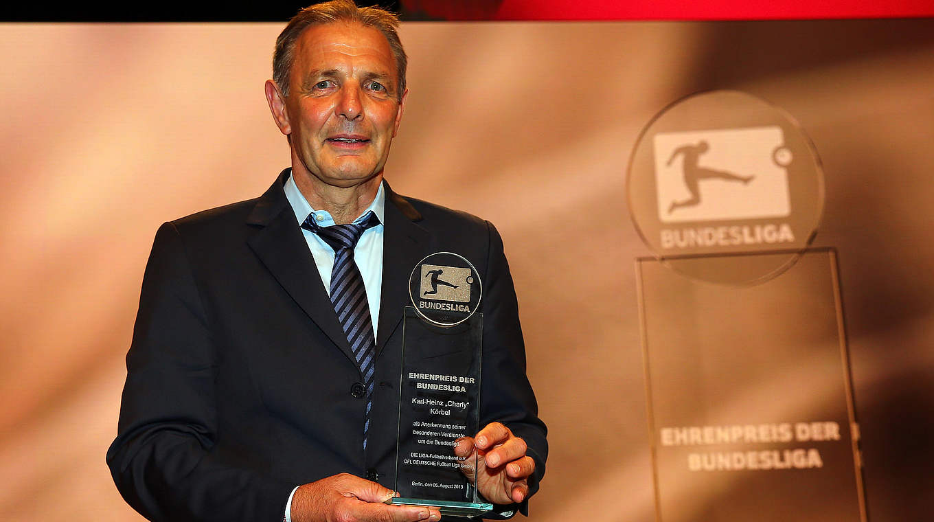 Rekordspieler der Bundesliga: der "treue Charly" Körbel © 2013 Getty Images