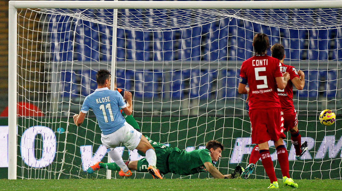 Der erste Streich: WM-Rekordschütze Klose erzielt das zwischenzeitliche 2:0 © 2014 Getty Images