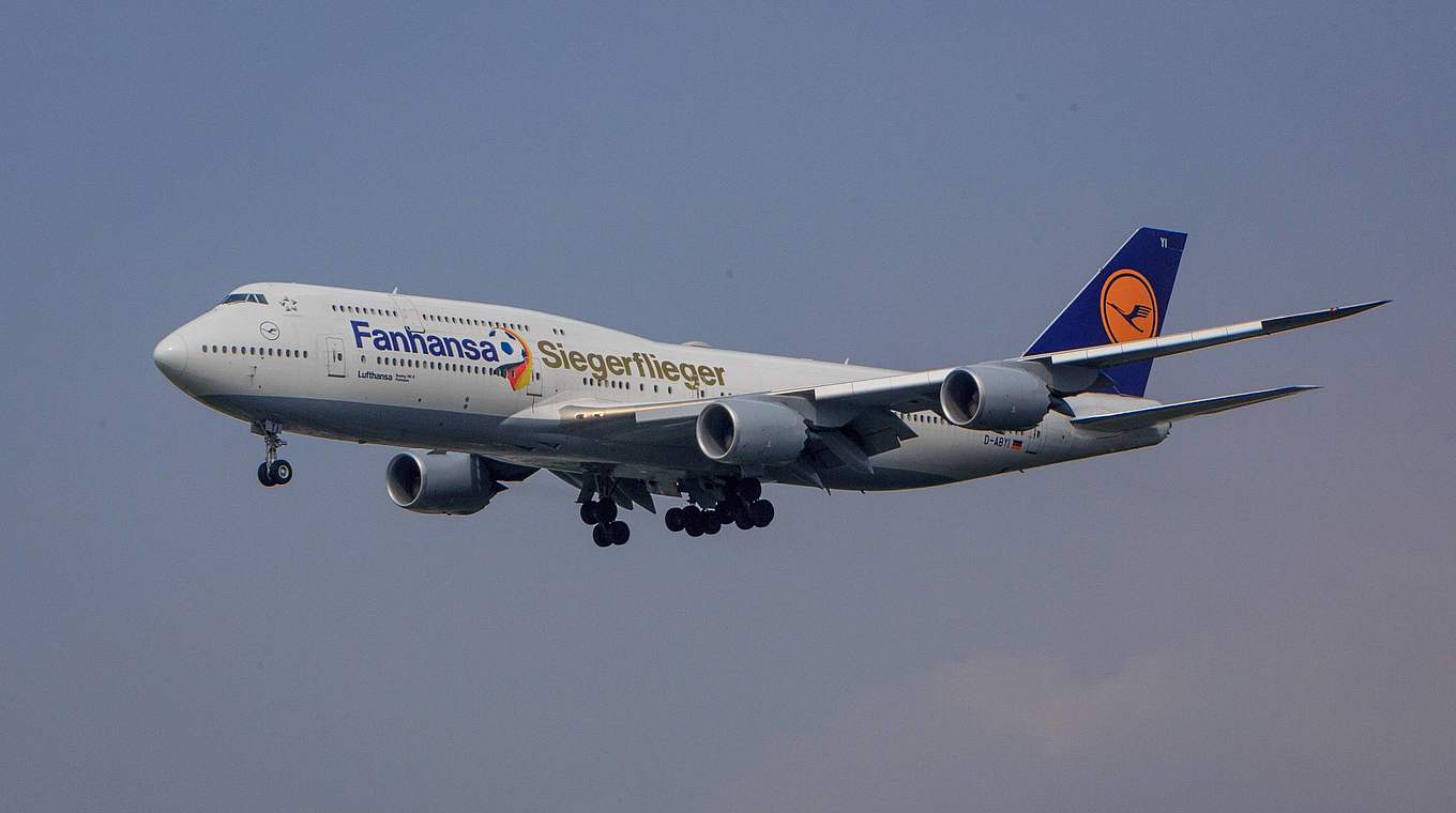 Siegerflieger: Lufthansa bleibt bis 2018 Partner des DFB © Imago