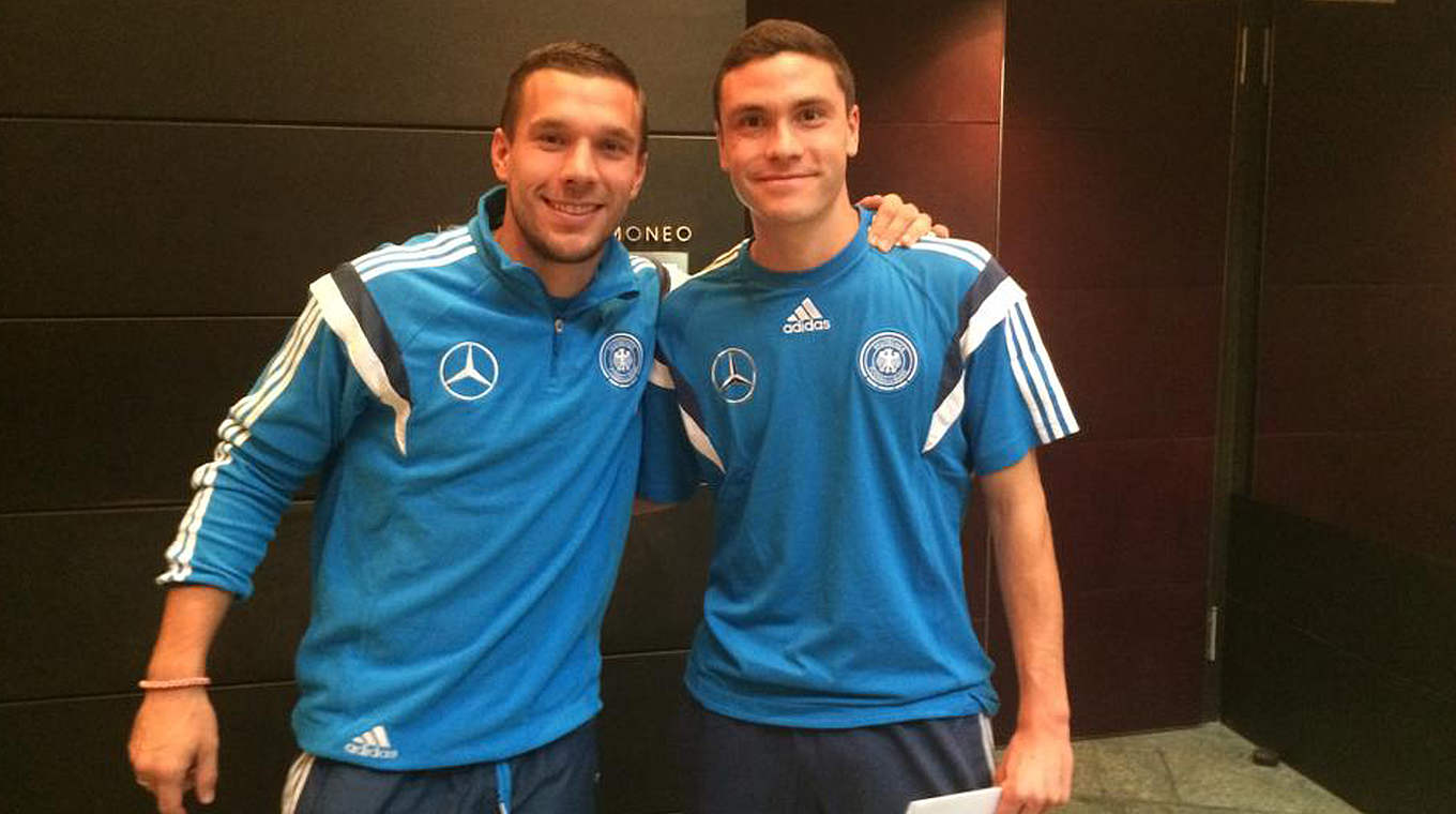 Jonas Hector über Lukas Podolski (l.): "Ich kann ihn immer ansprechen" © Twitter Lukas Podolski