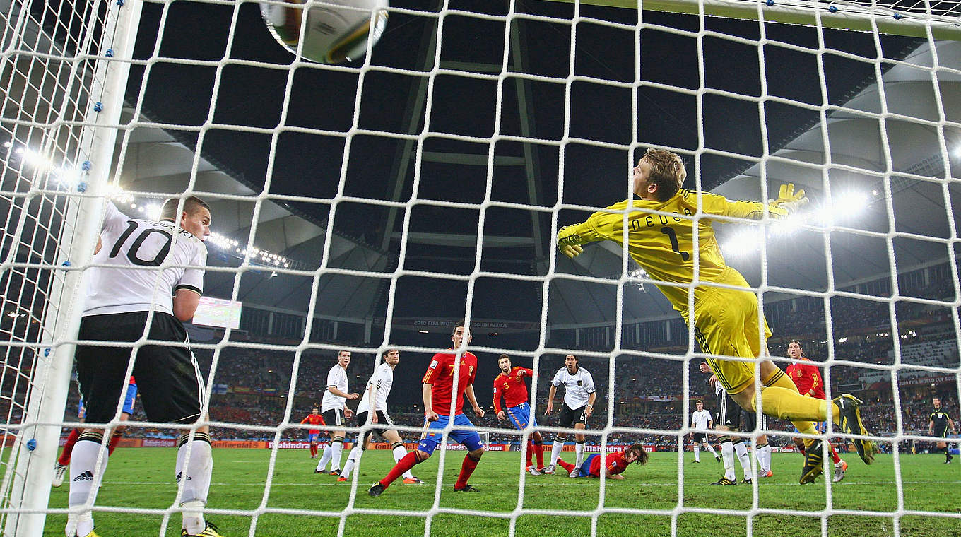 0:1 im WM-Halbfinale 2010: Carles Puyol zerstört die deutschen Träume © 2010 Getty Images
