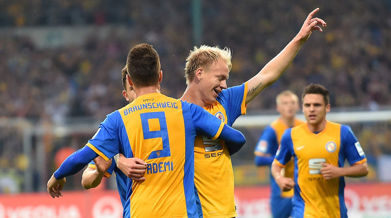 Wollen auch gegen Heidenheim jubeln: die Spieler von Eintracht Braunschweig © 2014 Getty Images