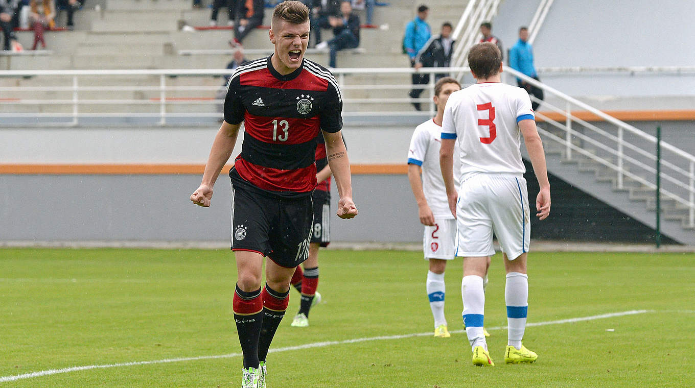Schon drei Treffer für die U 18: Erik Wekesser (l.) vom 1. FC Kaiserslautern © 2014 Getty Images