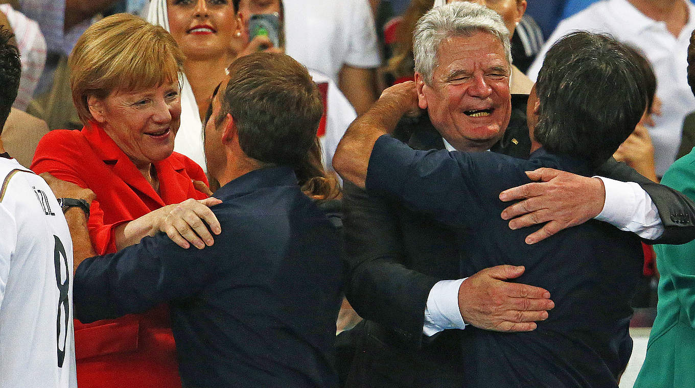 Deutschland ist Weltmeister: Merkel und Gauck gratulieren © 2014 Getty Images