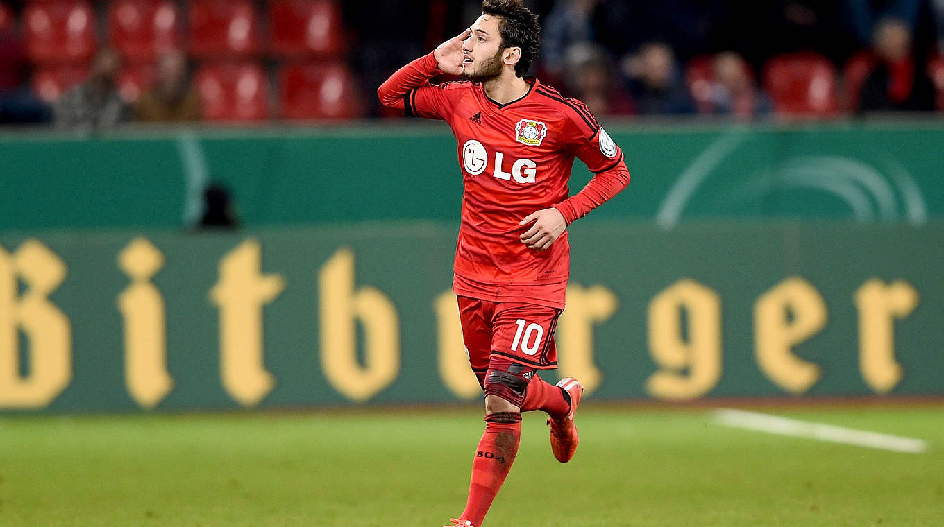 Erlöst Leverkusen in der Verlängerung: Hakan Calhanoglu © 2015 Getty Images