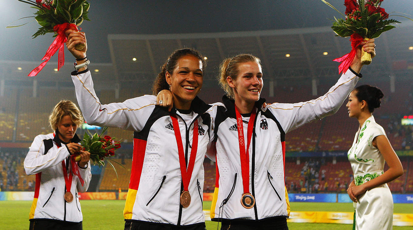 Laudehr (2.v.r.) mit Bronzemedaille in Peking 2008: "Eins der größten Erlebnisse für mich" © 2008 Getty Images