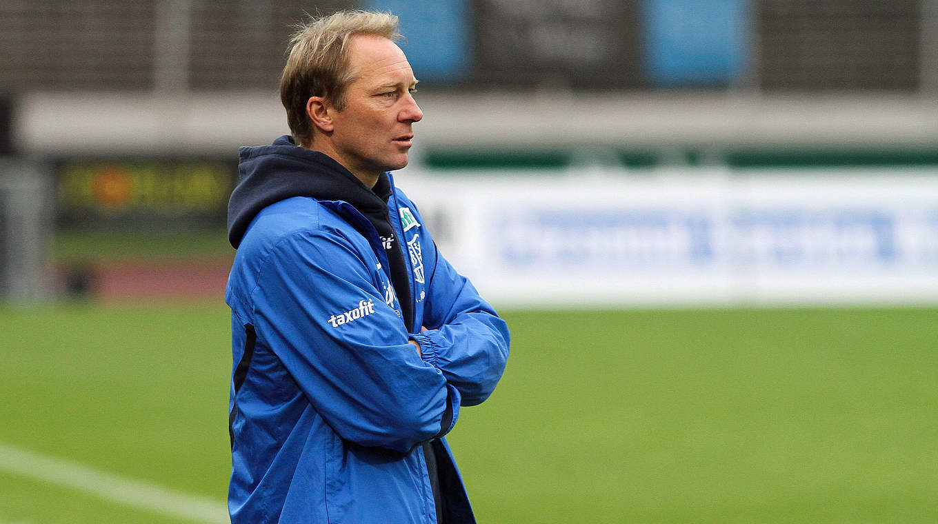 Remis gene den Ex-Klub: Schalkes U 23-Trainer Jürgen Luginger © 2012 Getty Images