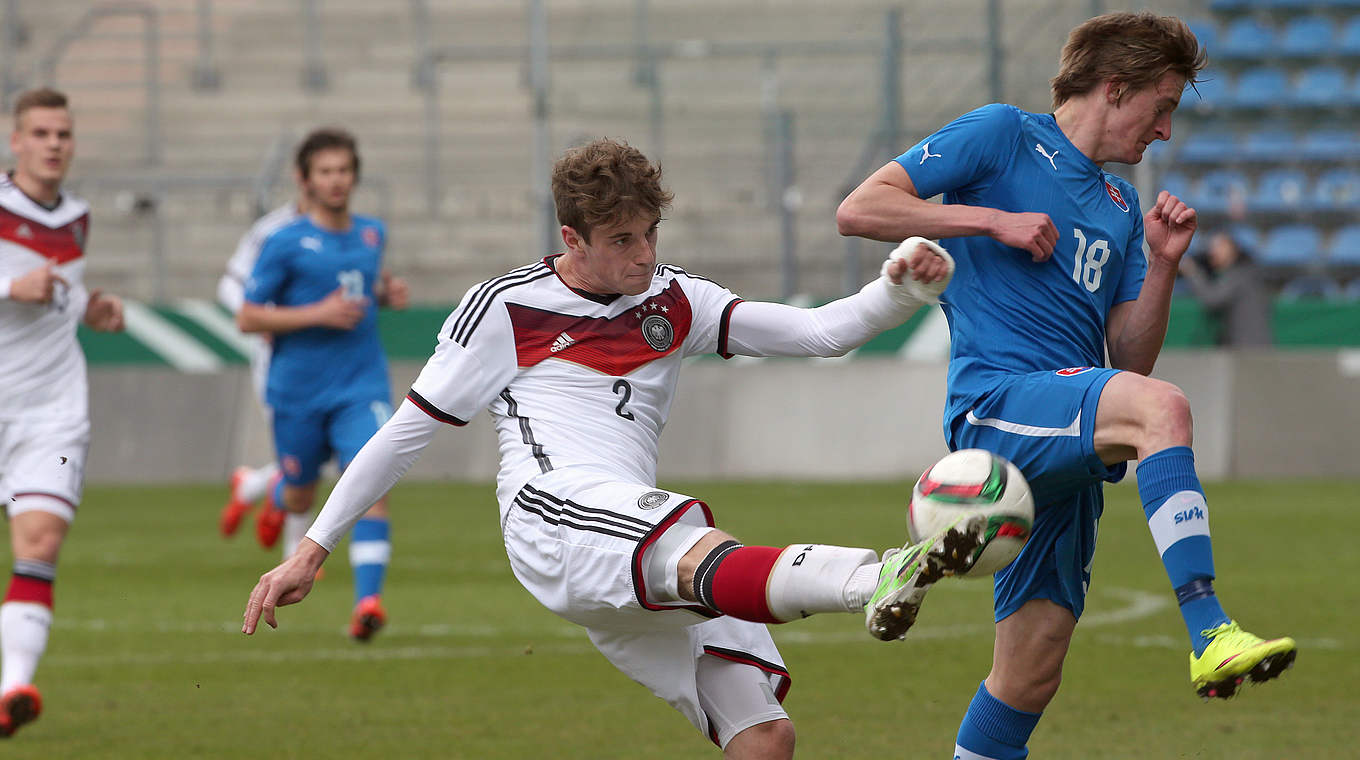 Dreier erwünscht: U 19-Junioren spielen gegen Irland © 2014 Getty Images