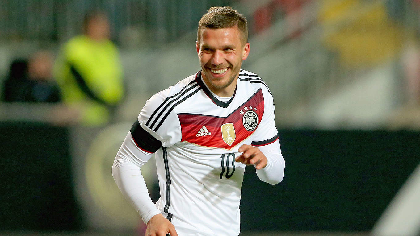 Wechsel von Podolski zu Galatasaray perfekt DFB Deutscher Fußball