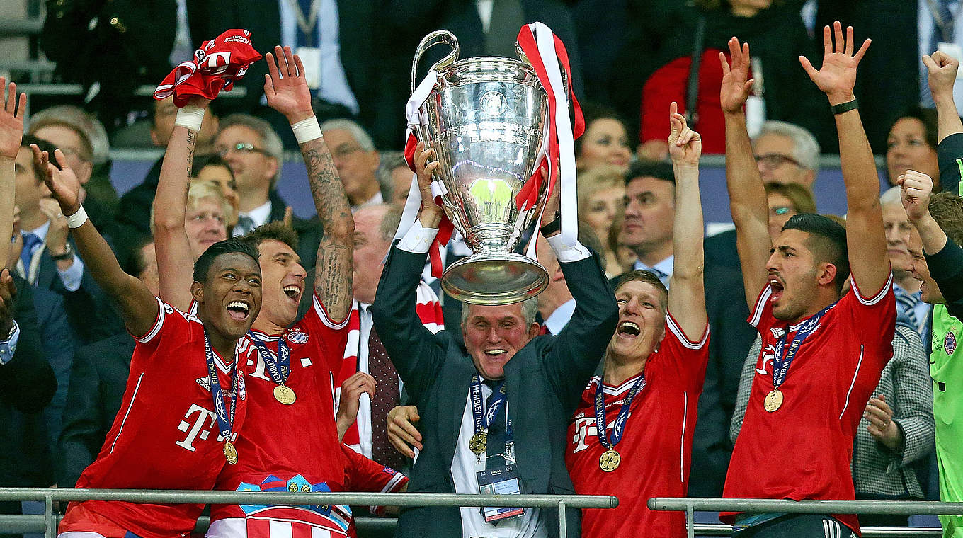 Triplesieger mit den Bayern: Heynckes und der Champions-League-Pokal 2013  © 2013 Getty Images