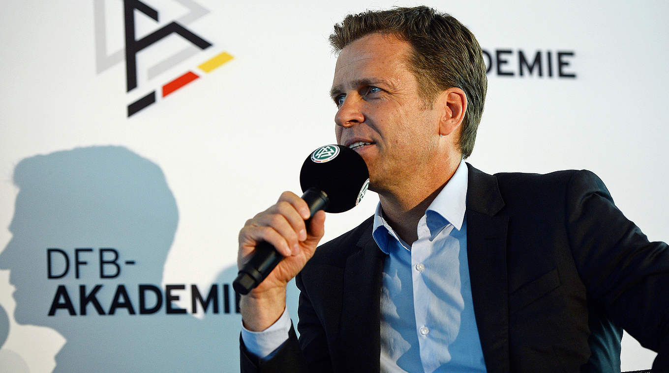 Bierhoff: "Fußballhalle schafft zusätzliche Möglichkeiten für Trainer und Talente" © 2015 Getty Images