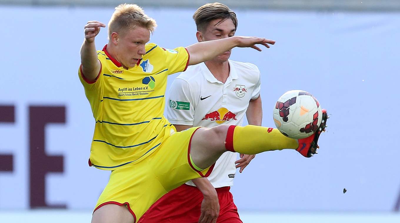 Offensiv: Philipp Ochs (l.) lässt sich im Halbfinale gegen Leipzig nicht stoppen © Getty Images