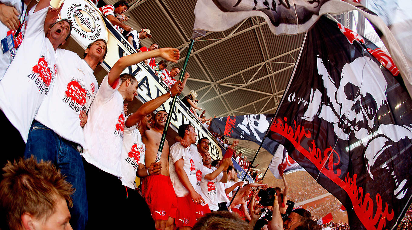 Rekorde der 3. Liga 2660 Spiele, 6827 Tore und 12,8 Mio. Fans DFB