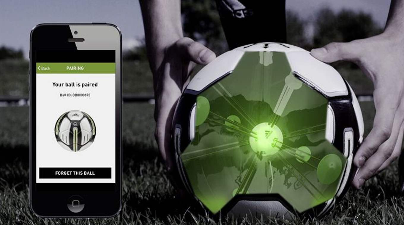 Adidas miCoach smart_ball: Intelligenter Fußball mit iPhone Schuss