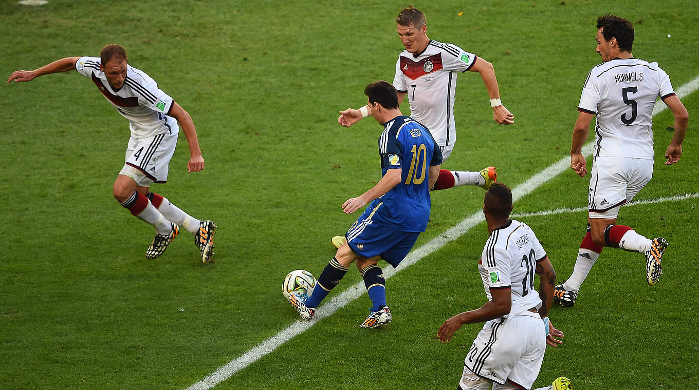 Messi erfolgreich gestoppt: Boateng (Nummer 20) und Hummels (Nummer 5) © Getty Images