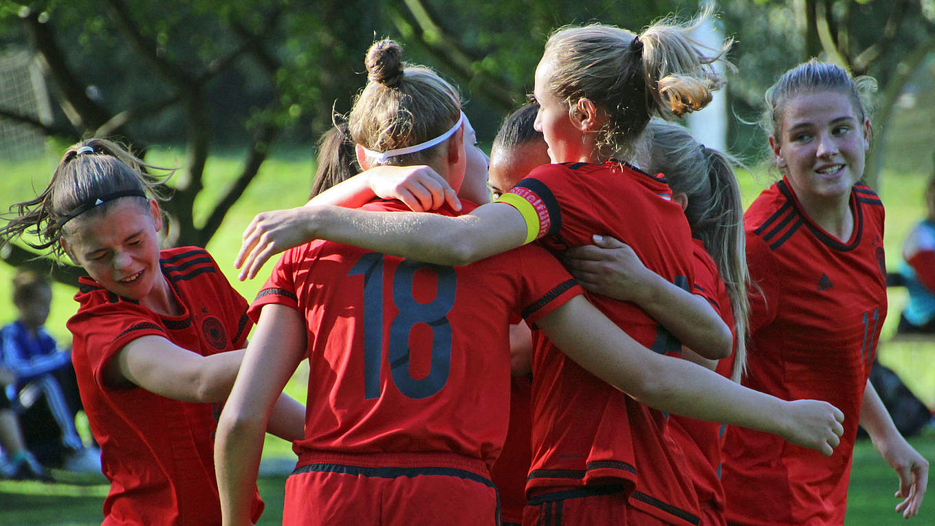 Frauen im Fußball Strukturell Projekte & Programme DFB