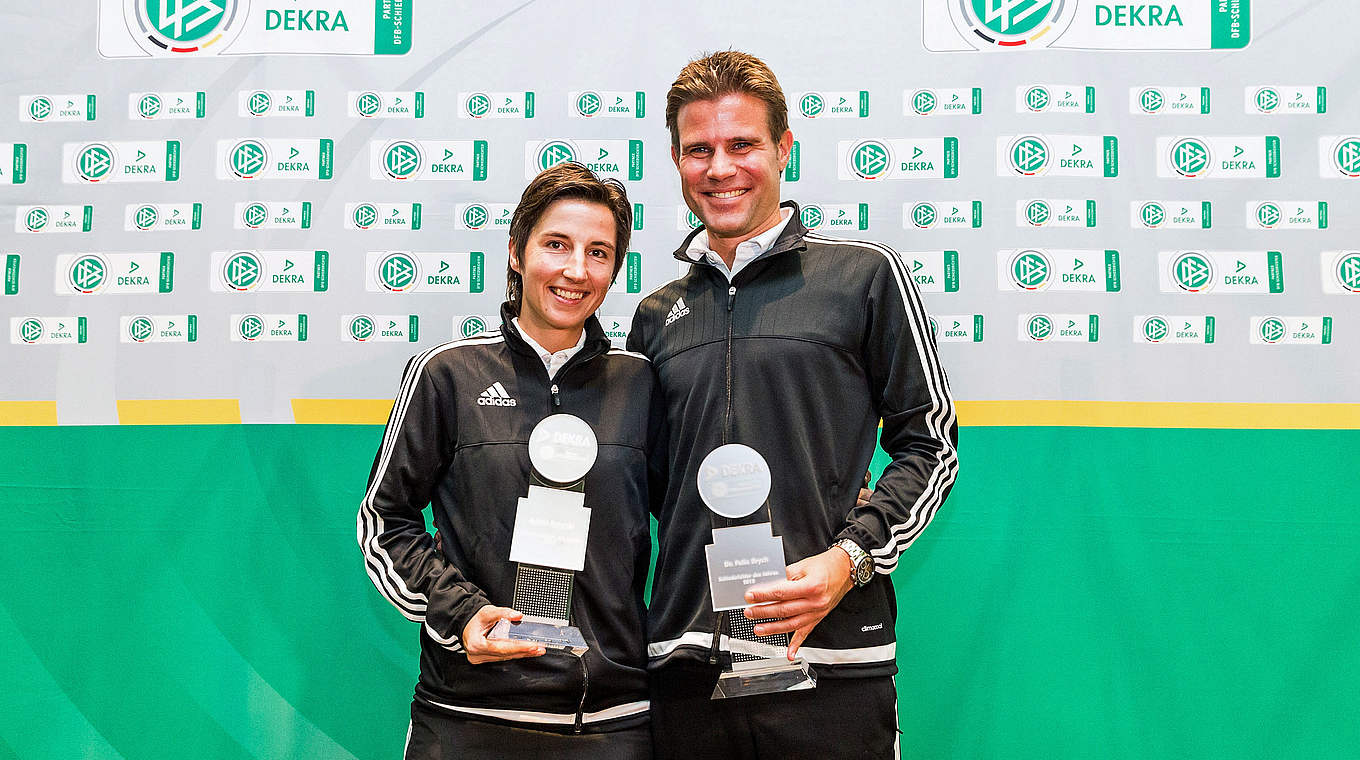 Ausgezeichnete Schiedsrichter: Felix Brych und Katrin Rafalski bei der Ehrung in Mainz © 2015 Getty Images