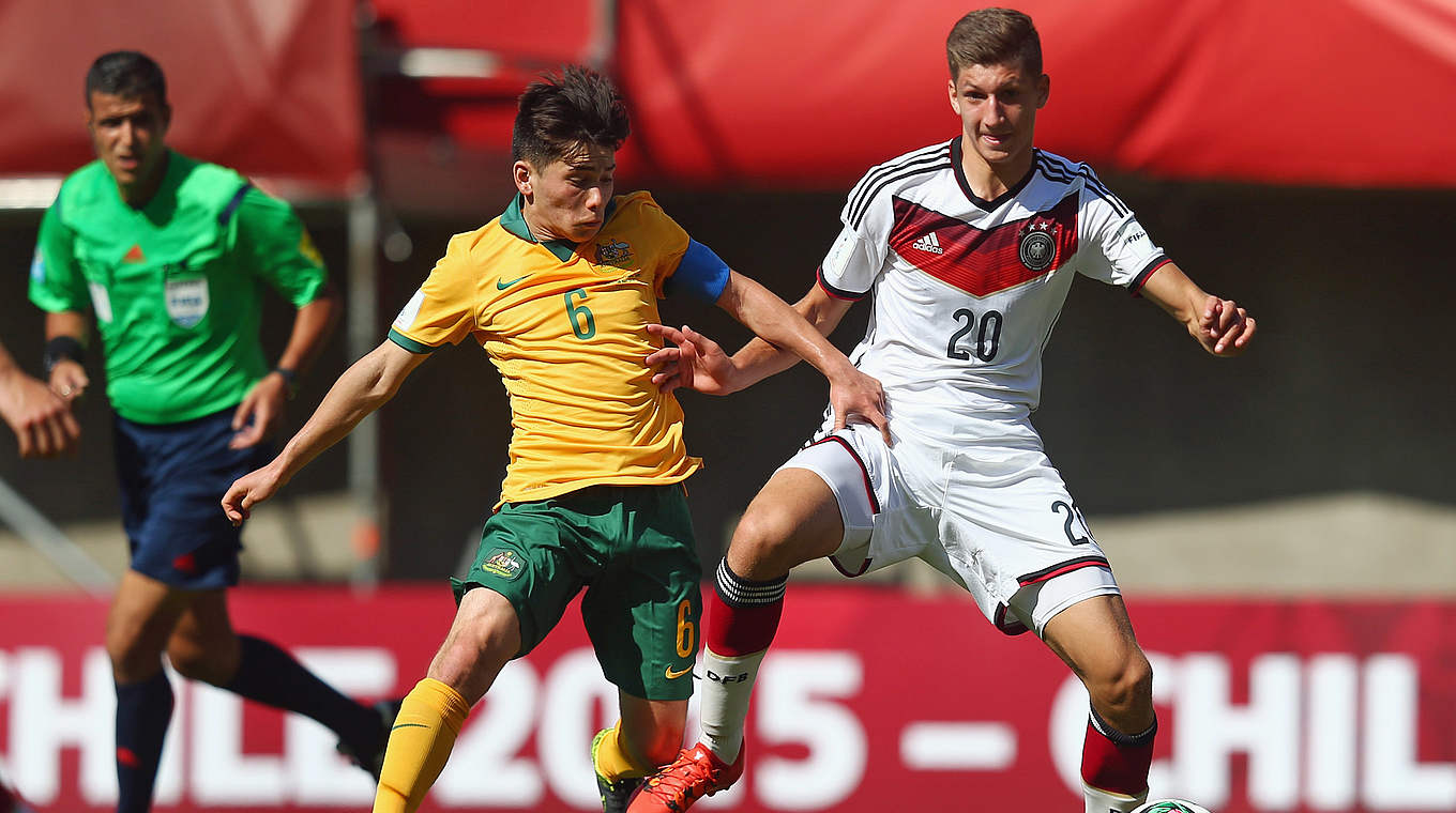 Erzielt den vierten deutschen Treffer: Vitaly Janelt (r.) © 2015 FIFA