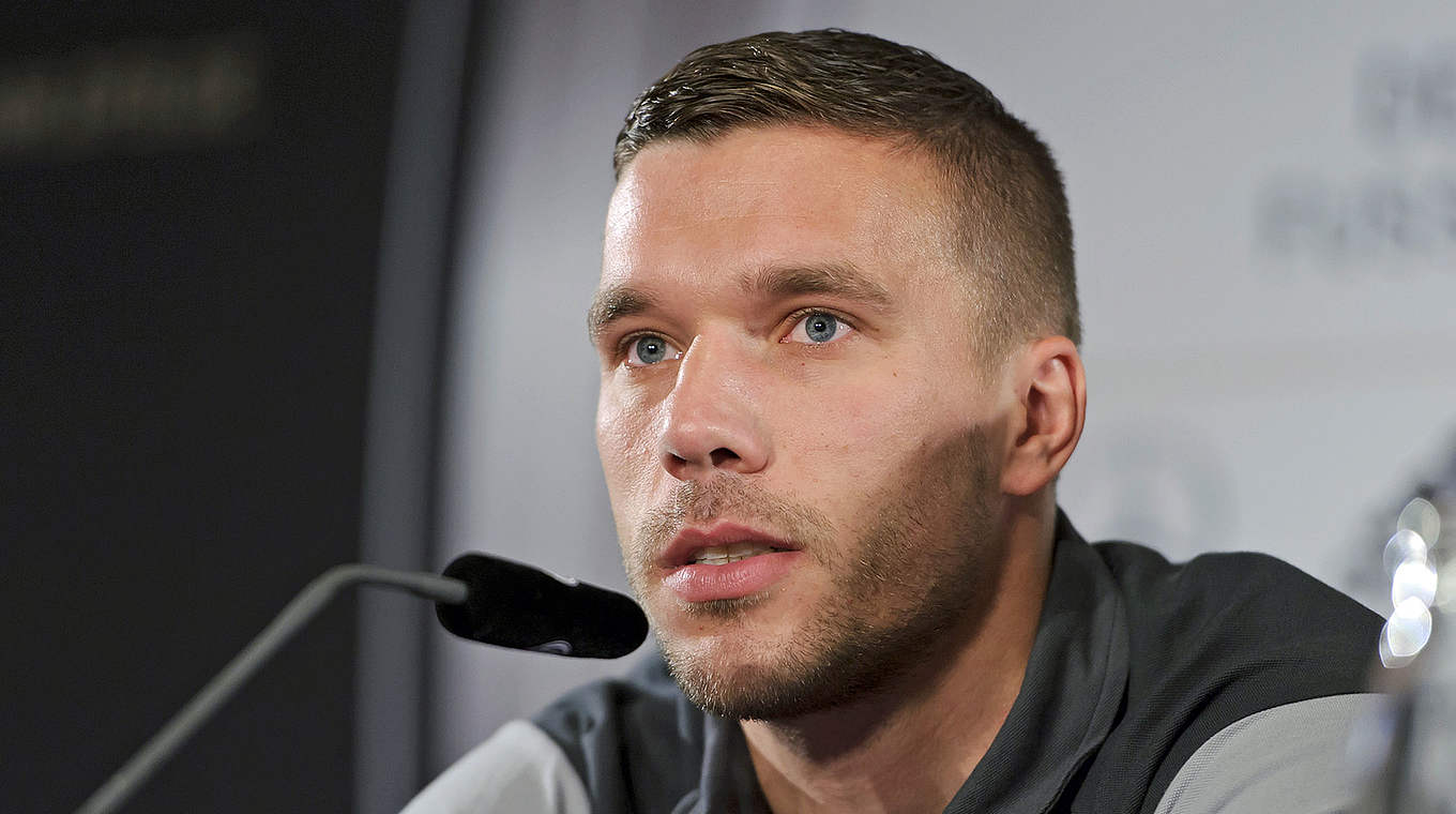 Podolski vor dem Jahresfinale: "Das werden zwei tolle Spiele gegen zwei tolle Gegner" © GES/Marvin Guengoer
