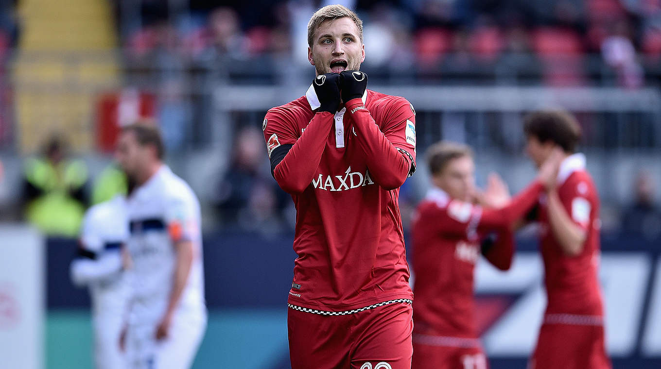 Muss weiterhin verletzt passen: Kacper Przybylko vom 1. FC Kaiserslautern © 2015 Getty Images