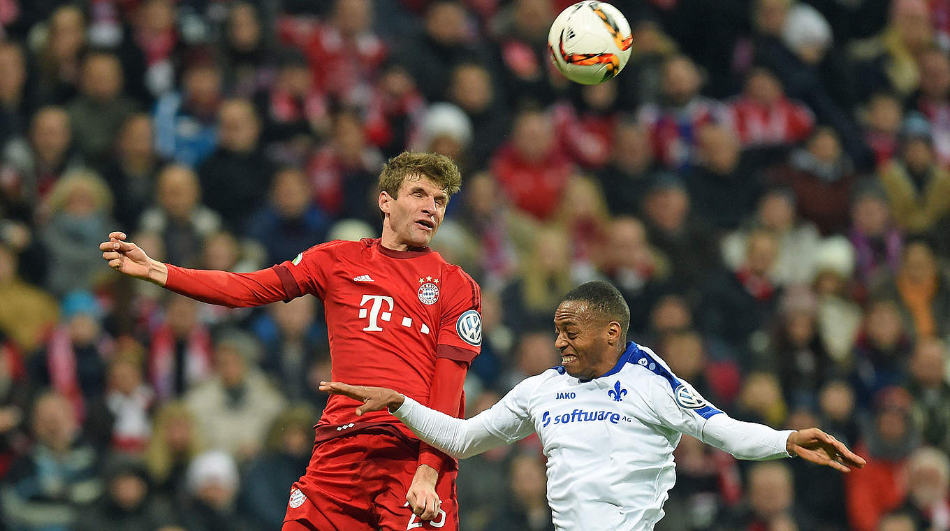 Müller (l.) über das Pokalachtelfinale gegen Darmstadt: "Es war eine intensive Partie" © CHRISTOF STACHE/AFP/Getty Images