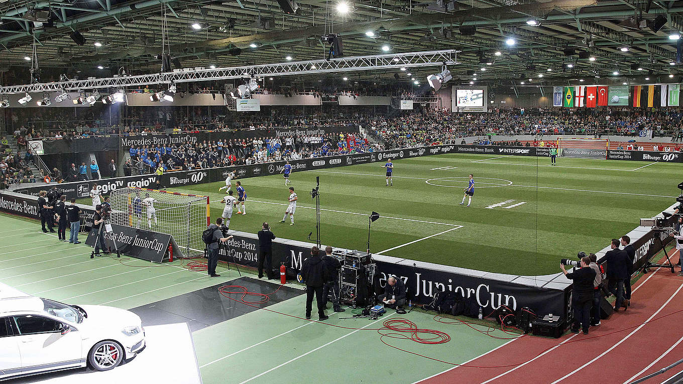 Mercedes Benz Juniorcup Blick In Die Zukunft Dfb Deutscher Fussball Bund E V