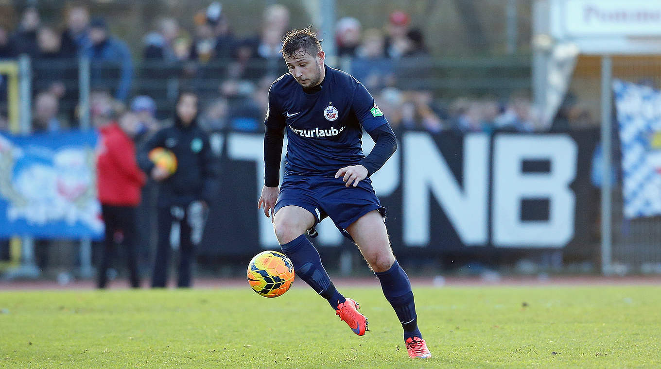 Drei Tore bescheren Votingerfolg: Rostocks Marcel Ziemer ist "Spieler des 25. Spieltags" © 2015 Getty Images