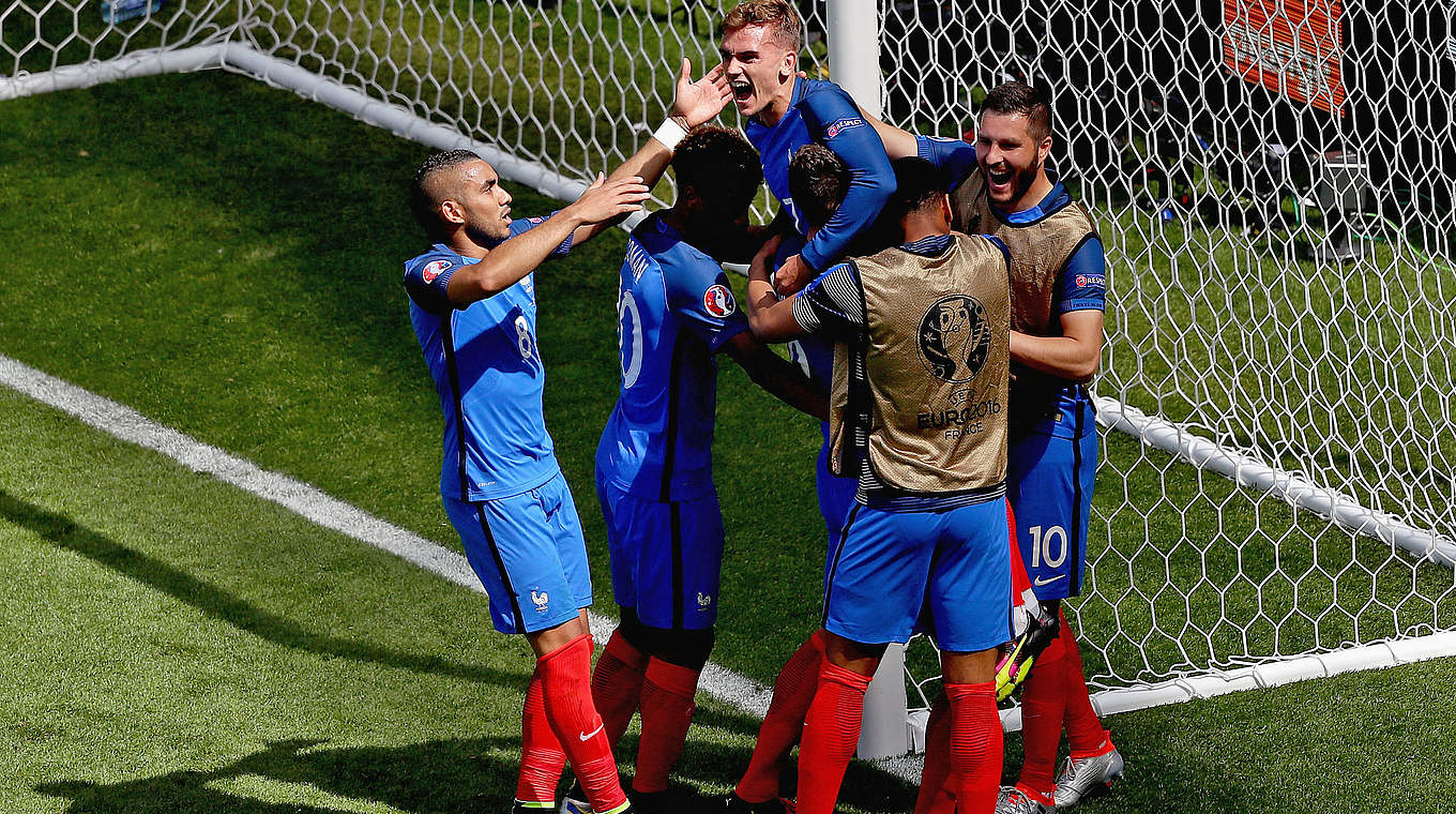 Kollektiver Jubel: Frankreich feiert den Einzug ins Viertelfinale © 2016 Getty Images