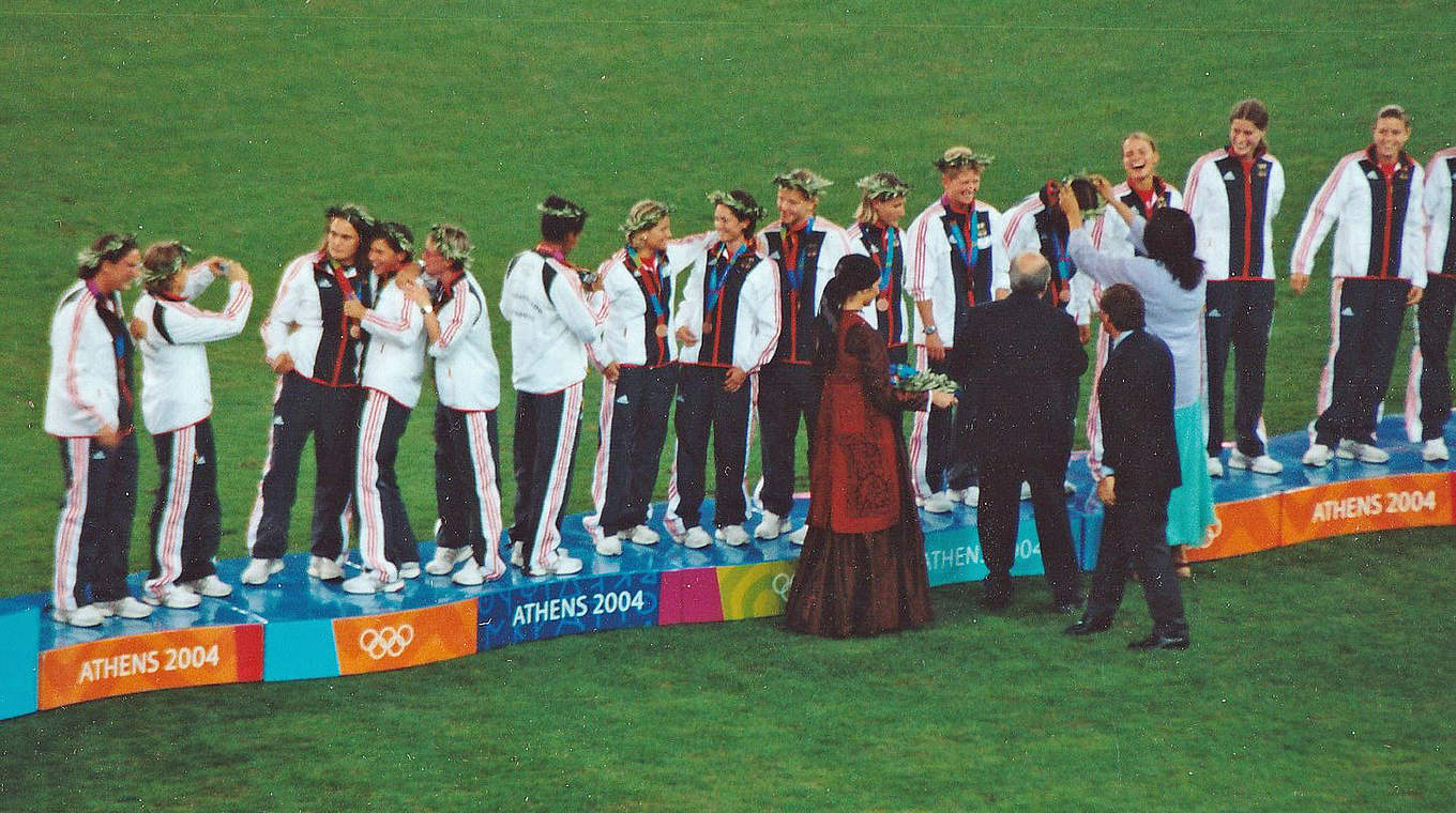 Olympia 2004 Lorbeerkranz und Bronze DFB Deutscher FußballBund e.V.