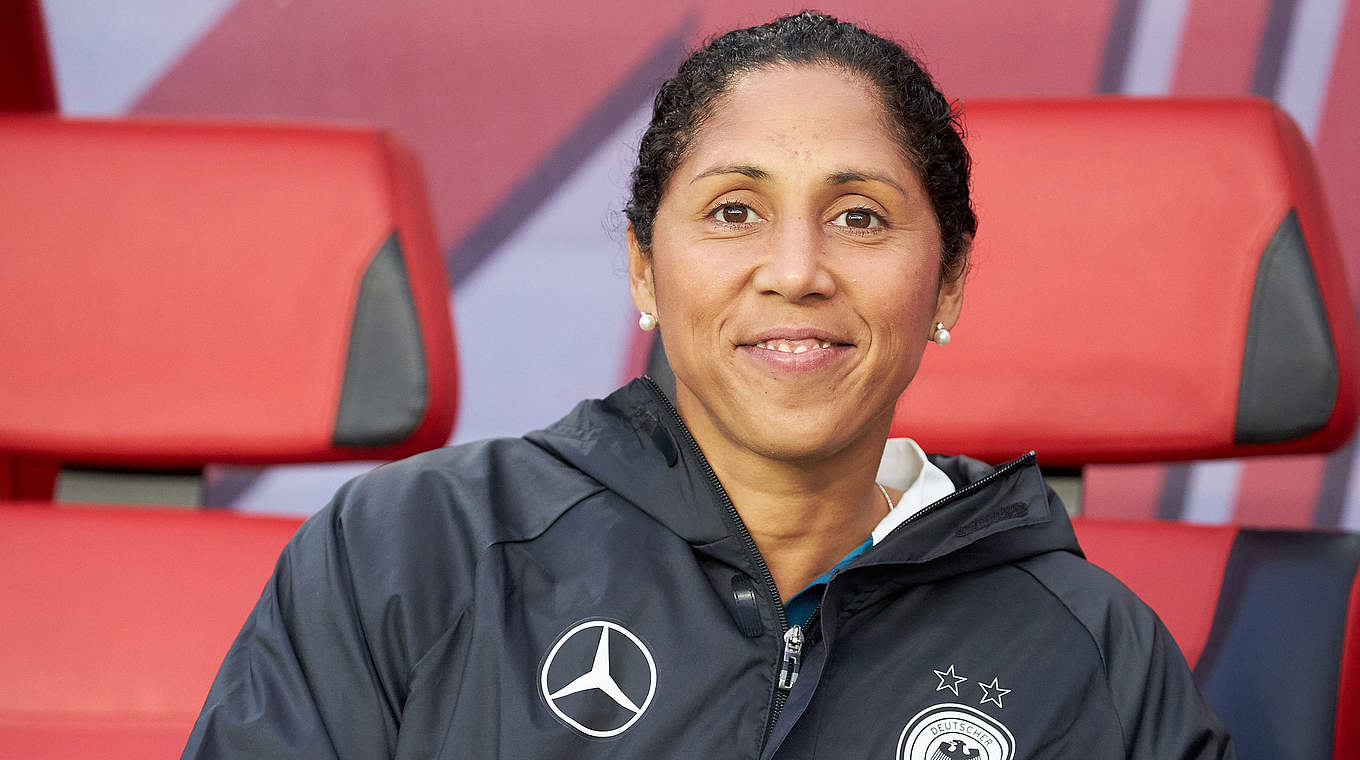 Gelungenes Debüt Erster Sieg für Jones DFB Deutscher FußballBund