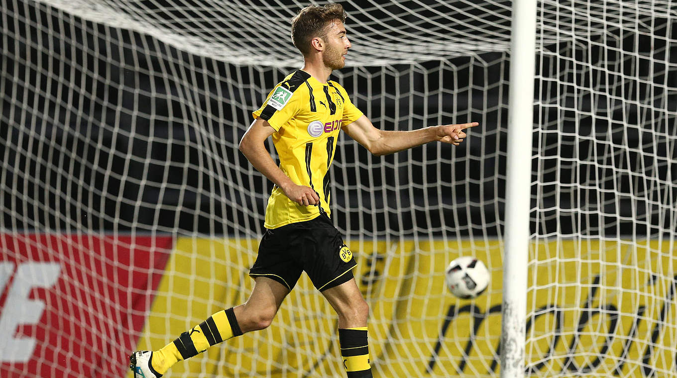 Jubel nach seinem Treffer zum 2:2-Endstand: Michael Eberwein © imago/Thomas Bielefeld