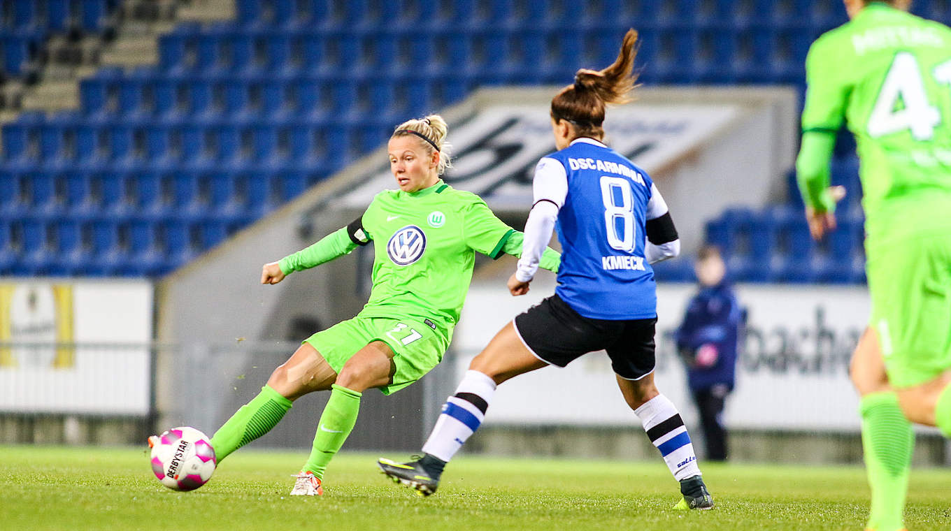 Mit dem VfL Wolfsburg den Schritt ins Pokalviertelfinale geschafft: Julia Šimić (l.) © Jan Kuppert
