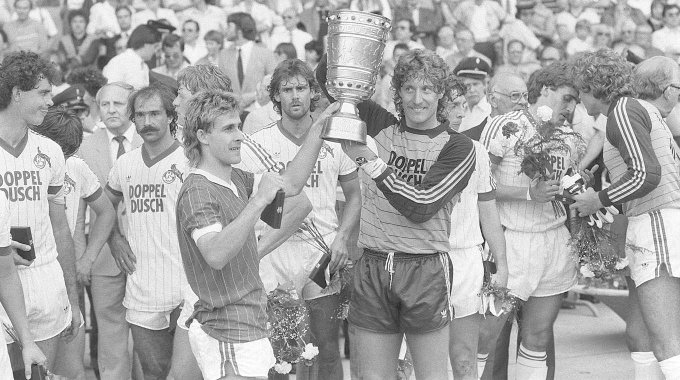 Mit seiner sportlichen Heimat: DFB-Pokal-Sieg mit dem 1. FC Köln 1983 © Getty Images