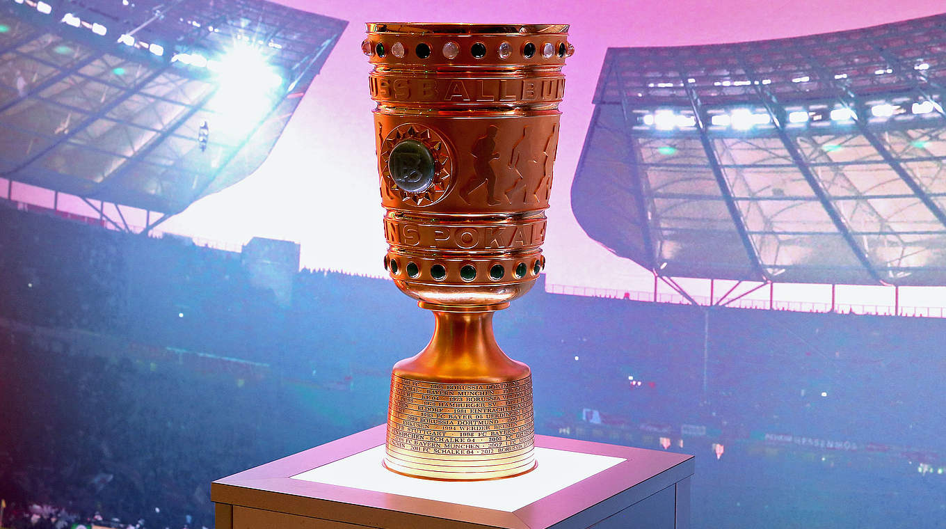 Sportlich enorm reizvoll, aber auch finanziell lukrativ: der DFB-Pokal © 2016 Getty Images
