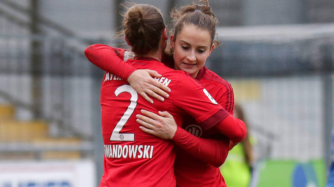 Bayern D britz Und Lewandowski Verl ngern DFB Deutscher Fu ball 
