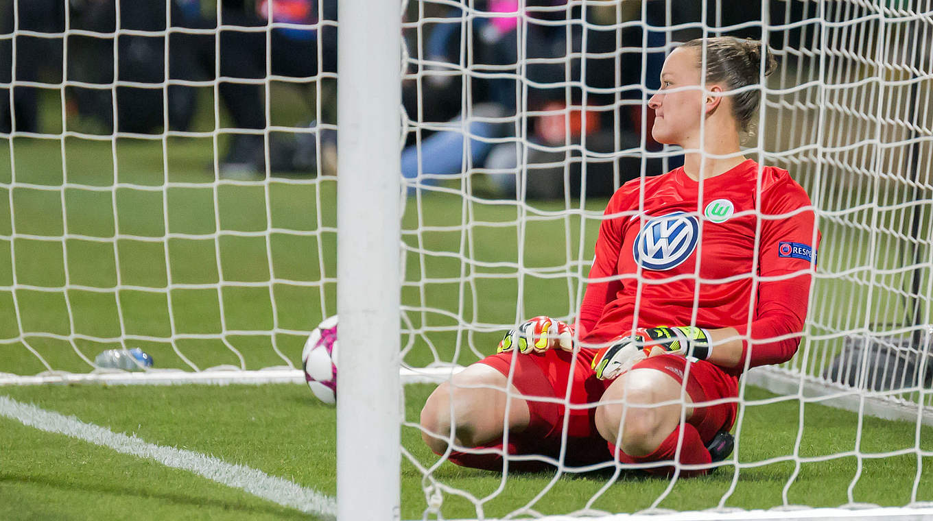 Enttäuscht nach dem 0:1: Wolfsburgs Torhüterin Almuth Schult © Jan Kuppert