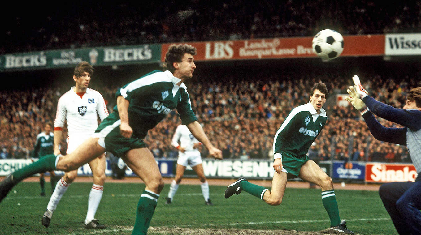 Ende der Bundesliga-Rekordserie: Völler trifft, Werder besiegt 1983 den HSV 3:2 © Imago
