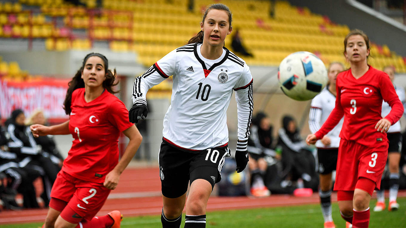 Bernhard beruft EM-Kader :: DFB - Deutscher Fußball-Bund e.V.