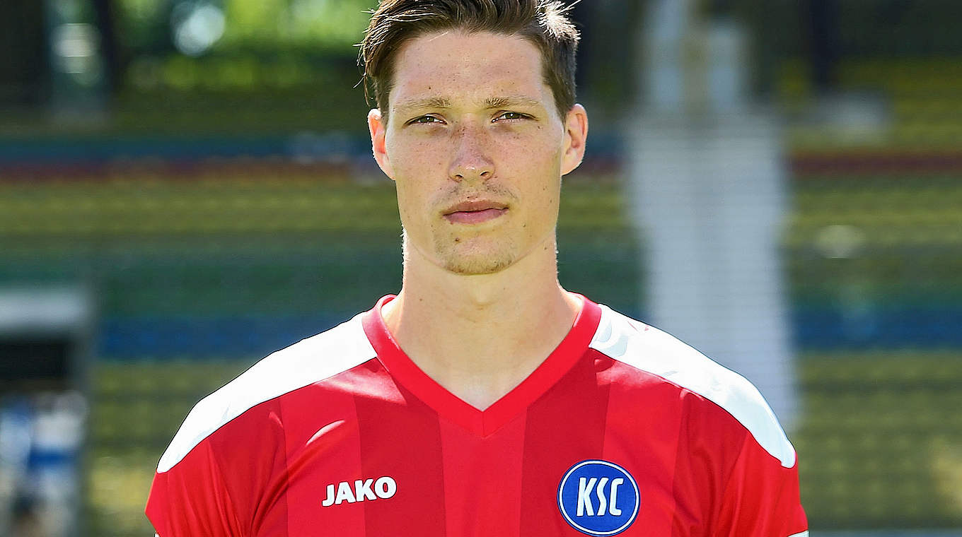 Wechselt vom KSC zum SV Darmstadt: Torwart Florian Stritzel © 2016 Getty Images