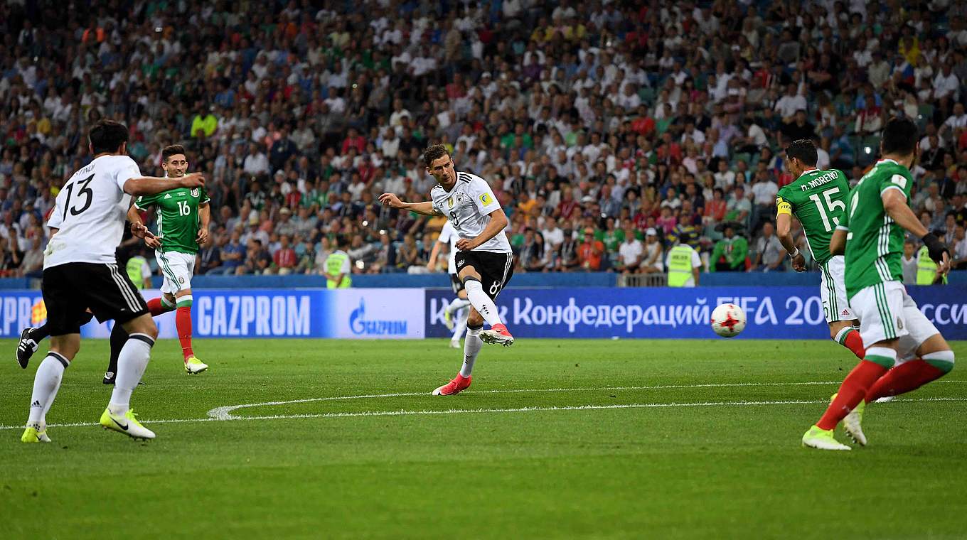 Löw über Goretzka (M.): "Er kann im Mittelfeld auf verschiedenen Positionen spielen" © GES-Sportfoto